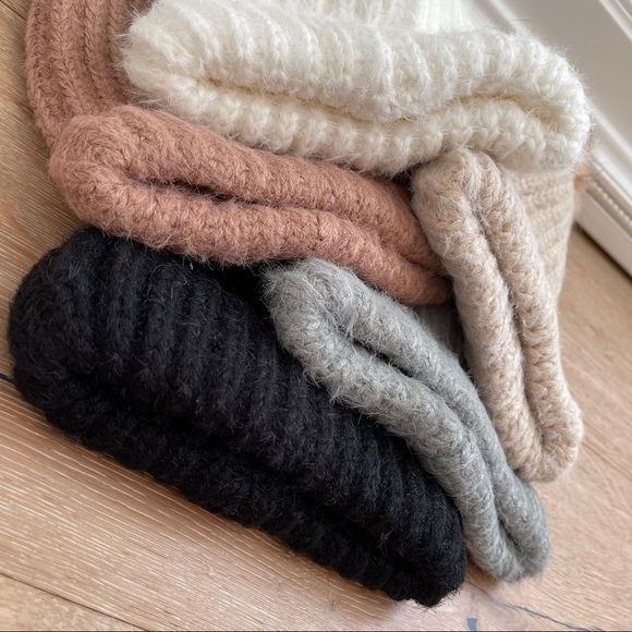 MRSALLIEXO— SOLD OUT - Picture 5 of 6